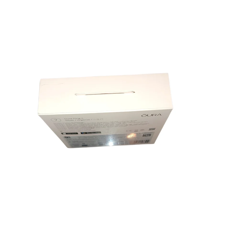 Oura Ring 4 - Silver on White Box